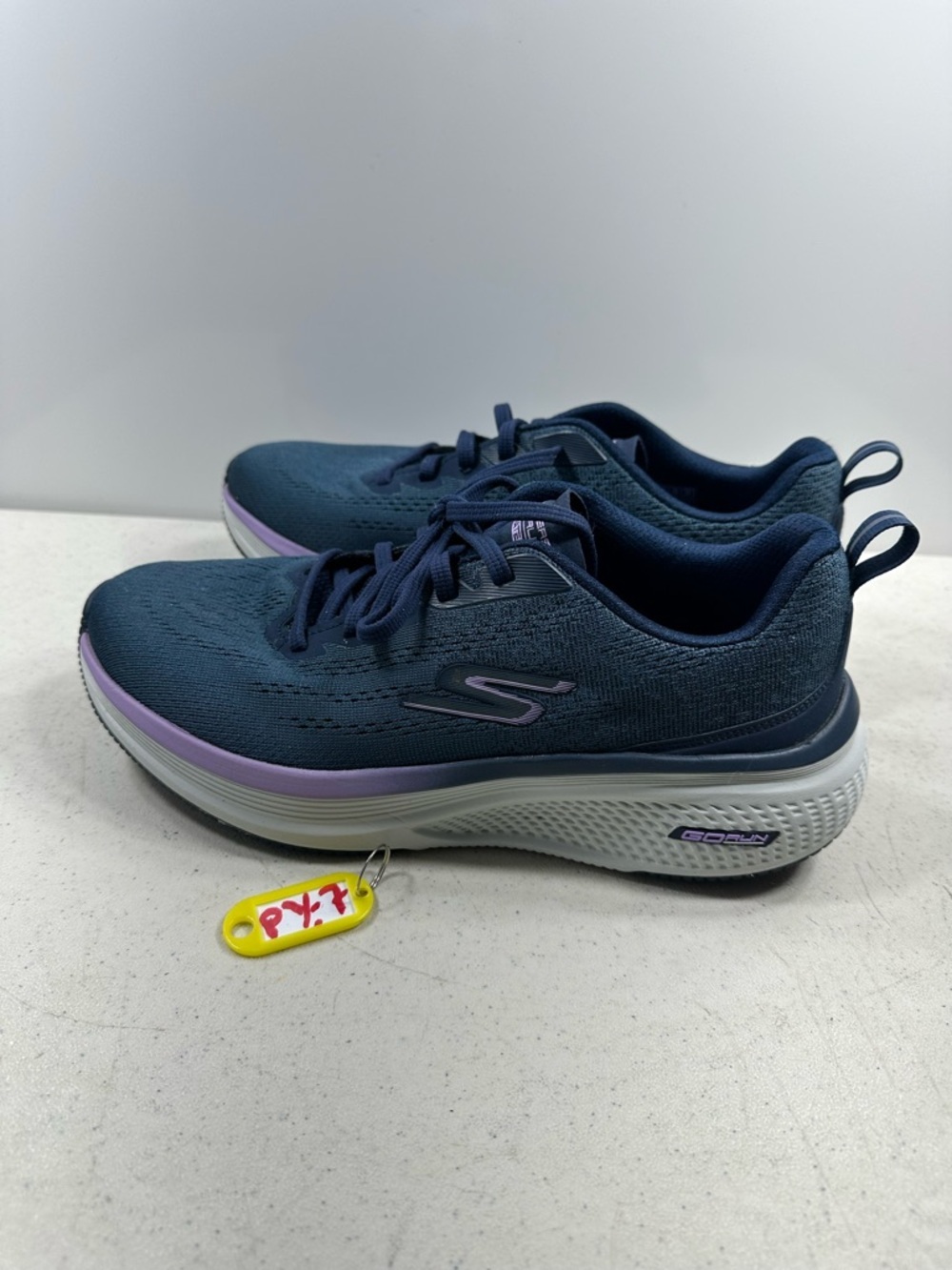 Skechers Women's GO Run 2.0 Elevate Ombre Sneakers Navy/Lavender size 9